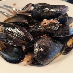 Two Stones Pub - Mussels