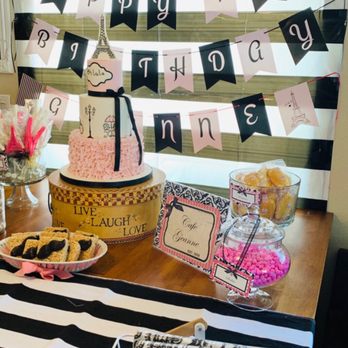 Petit Cali - Cupcakes, Cakes & Confections - Custom Cakes Near Me Petit Cali - Cupcakes, Cakes & Confections - Custom Cakes Near Me