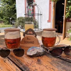 Šumavská Chalupa - Sehr schönes Restaurant. Waren nur für ein kühles Blondes da.