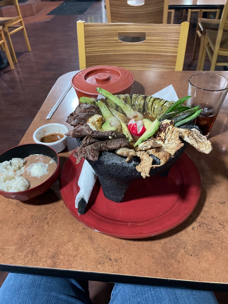 Safari Restaurant and Bar