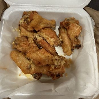 Amore Gourmet Pizza - Buffalo garlic wings. - Pizza Near Me - Davie, Florida