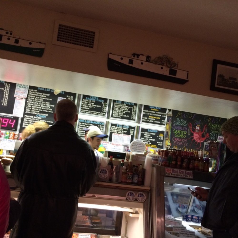 Don's Dock Seafood - Busy line to order - Seafood Markets Near Me - Des Plaines, Illinois Don's Dock Seafood - Busy line to order - Seafood Markets Near Me - Des Plaines, Illinois