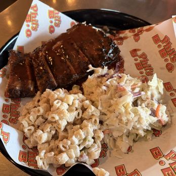Phil's BBQ - Half rack rib and sides - Barbeque Near Me - San Diego, California