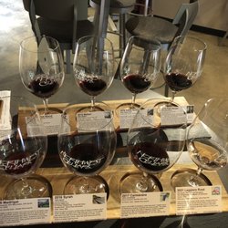 Northwest Cellars - Wine tasting with information cards