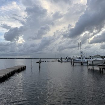 Riverhouse Waterfront Restaurant - Great setting for a meal and/ or drink - Seafood Near Me - Palmetto, Florida Riverhouse Waterfront Restaurant - Great setting for a meal and/ or drink - Seafood Near Me - Palmetto, Florida