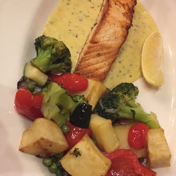 Tony Macaroni - Salmon with mediterranean vegetable - Italian Near Me - Glasgow, GLG