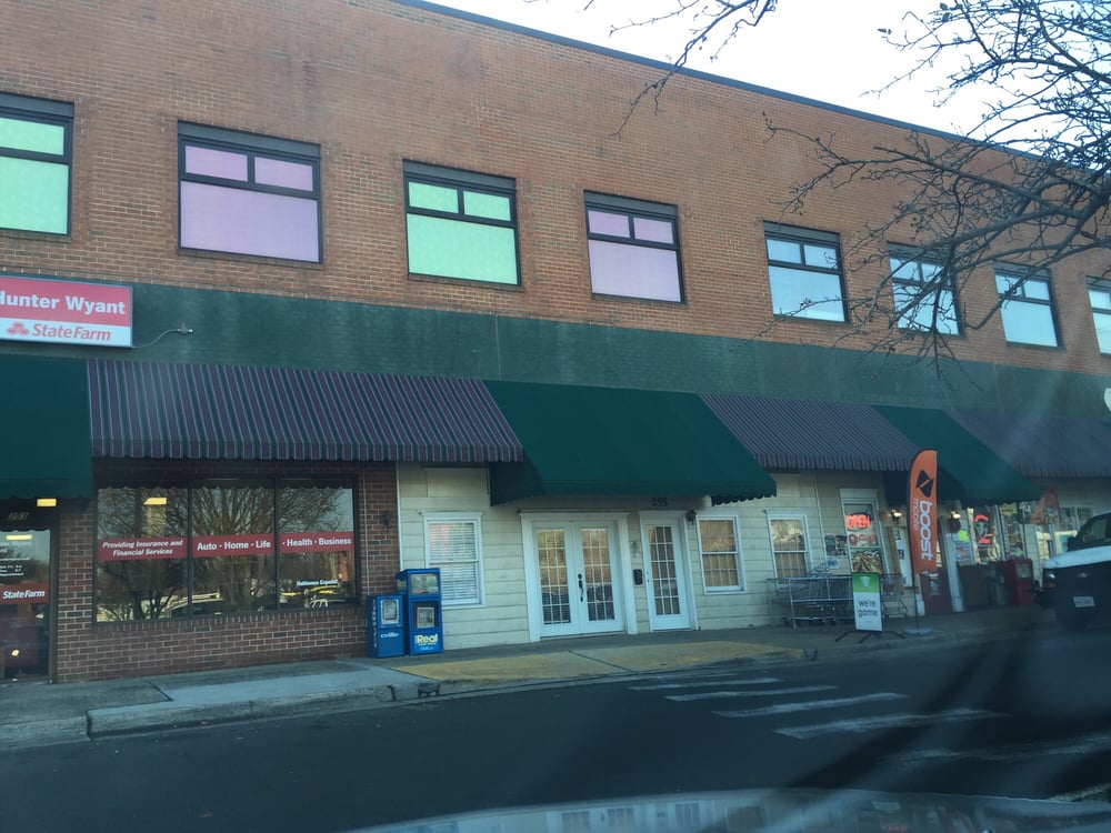 VINEGAR HILL SHOPPING CENTER Updated September 2024 243 Ridge