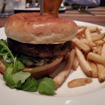 Yard House - Lamb burger - Bars Near Me - Coral Gables, Florida Yard House - Lamb burger - Bars Near Me - Coral Gables, Florida