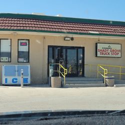 Shady Grove Truck Stop - I feel like I'm in Trevor-land (from GTA)