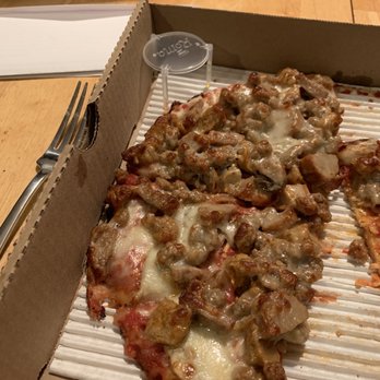 Mama's Pizza - Sausage trio with mushrooms on cauliflower crust - Italian Near Me - Omaha, Nebraska