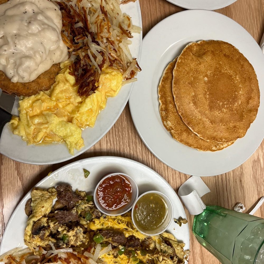 Ye Olde Pancake Station - Country fried steak and Texas Steak Omelette - Breakfast & Brunch Near Me - Amarillo, Texas