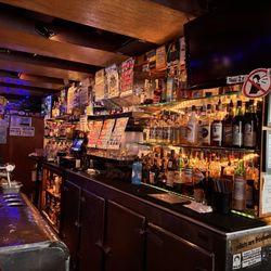 The 5 Point Café - Bartop service