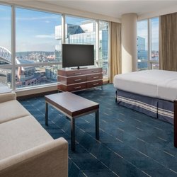 Embassy Suites by Hilton Seattle Downtown Pioneer Square - Guest room