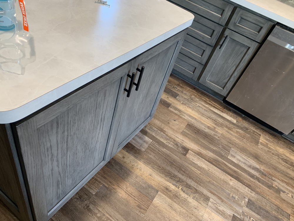 Slide of Mr Countertops