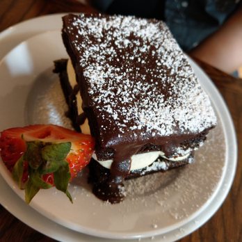 Bleuroot - Gluten free chocolate cake - New American Near Me - West Dundee, Illinois