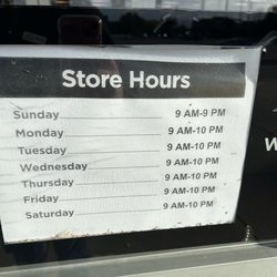 Kohl's - The sign on the locked door at 9:15.