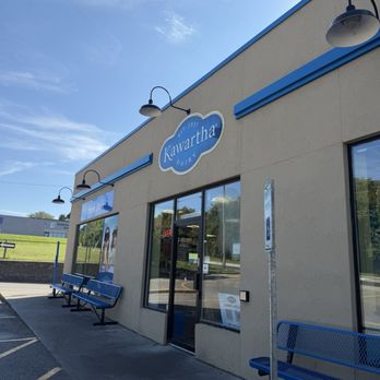 Kawartha Dairy - Outside - Ice Cream & Frozen Yogurt Near Me - Newmarket, Ontario