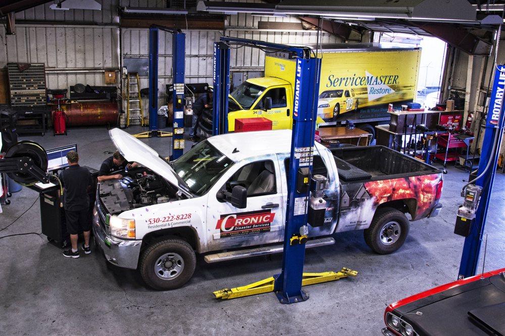 R & R AUTO TRUCK REPAIR 35 Photos & 20 Reviews 3165 Twin View Blvd