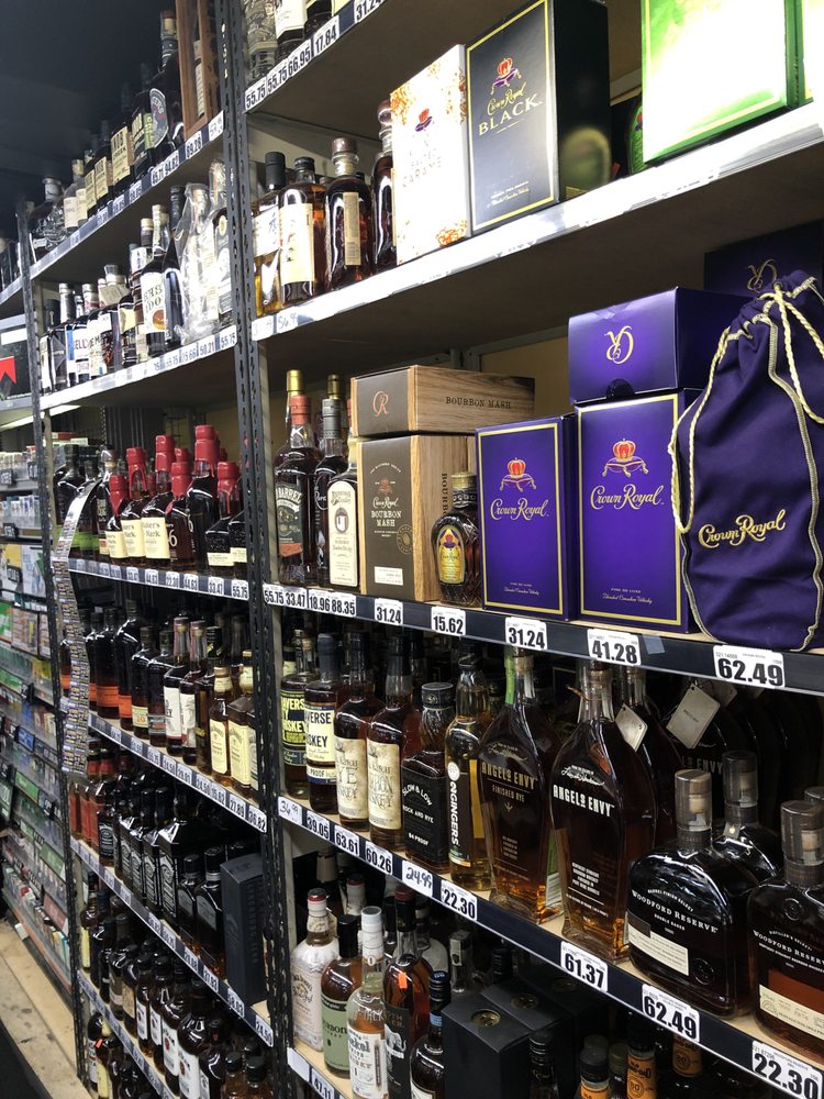 FOXTOWN LIQUOR Updated August 2024 10 Reviews 2001 Woodward Ave