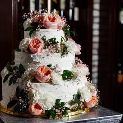 Tulip Bake Shop - Wedding cakes