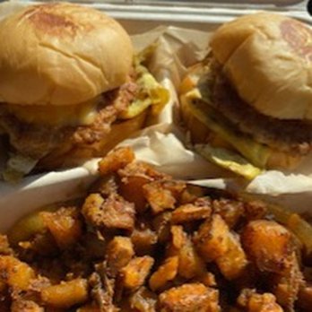 SmOakRing Smoakhouse - Caterers Near Me