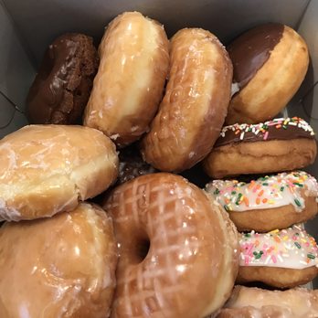 The Jelly Donut - A dozen doughnuts - Donuts Near Me - Palm Springs, California The Jelly Donut - A dozen doughnuts - Donuts Near Me - Palm Springs, California