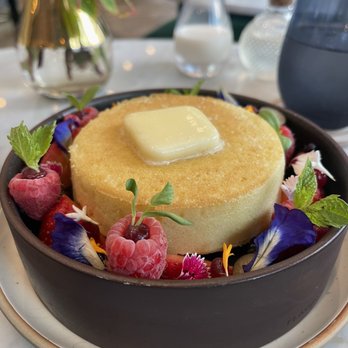Podmore - Soufflé pancake with smoked maple syrup - Cocktail Bars Near Me - Honolulu, Hawaii Podmore - Soufflé pancake with smoked maple syrup - Cocktail Bars Near Me - Honolulu, Hawaii