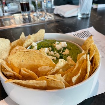Earls Kitchen + Bar - Warm Spinach and 3 Cheese Dip - New American Near Me - Miami, Florida