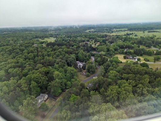 Charlottesville–Albemarle Airport by null