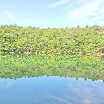 MDC Reservoir #6 - Hiking Near Me - West Hartford, Connecticut MDC Reservoir #6 - Hiking Near Me - West Hartford, Connecticut