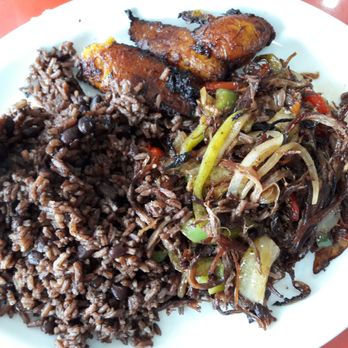 Rincon Criollo - Chicharrón de carne con arroz moro y plátanos maduros - Cuban Near Me - Houston, Texas