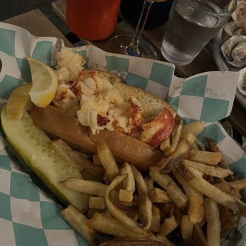 Greenpoint Fish & Lobster - Lobster roll - Seafood Near Me - Brooklyn, New York