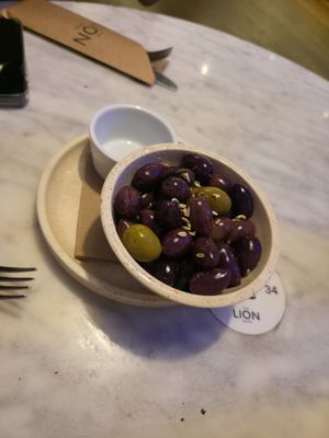 The Lion Hotel by null