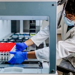 CovX Labs NoHo - One of our professionally-trained lab techs handling COVID-19 samples for our North Hollywood (NoHo) Location.