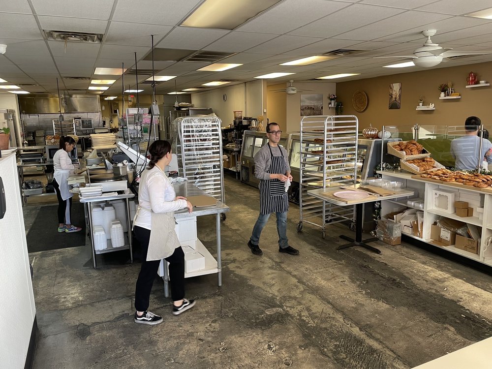 Delices Gourmands French Bakery - Photo 2