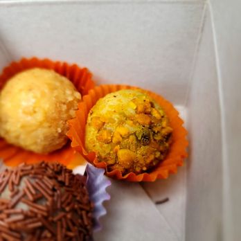 Brigadeiro Bakery - Pistachio Brigadeiro - Desserts Near Me - New York, New York Brigadeiro Bakery - Pistachio Brigadeiro - Desserts Near Me - New York, New York