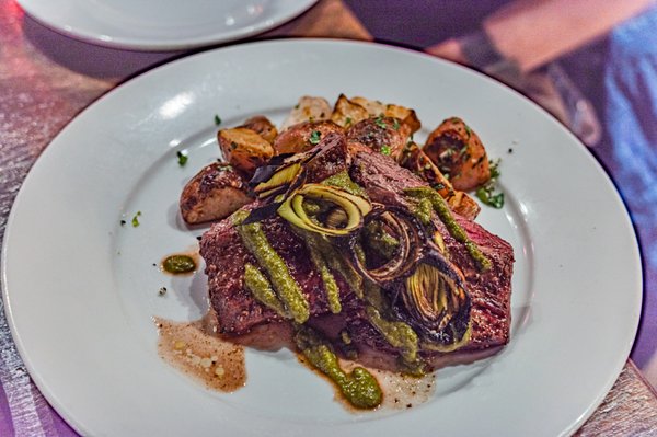 SWeL Restaurant by null