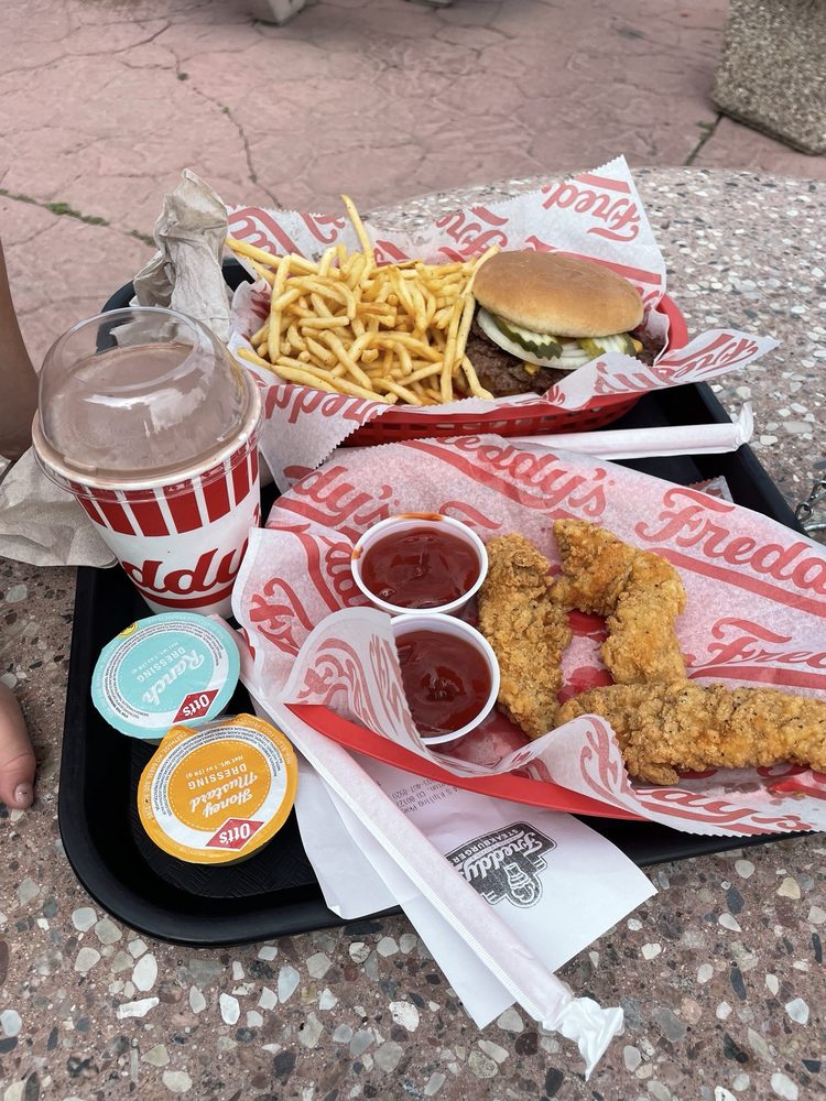Freddy's Frozen Custard & Steakburgers Freddy's Frozen Custard & Steakburgers