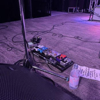 Knuckleheads - Ian's pedals and set list - Music Venues Near Me - Kansas City, Missouri