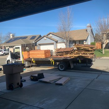 LifeScaping Fences - Truck they hauled there materials in on. - Fences & Gates Near Me - Sacramento, California