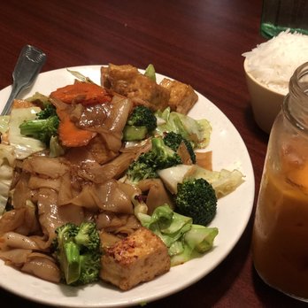 Bangkok Basil - Thai Near Me - Redmond, Washington