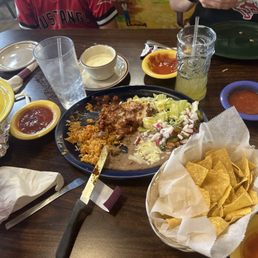 Chips, salsa, queso, and a yummy plater