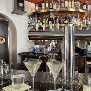 Municipal Bar - Cocktail Bars Near Me - Savannah, Georgia Municipal Bar - Cocktail Bars Near Me - Savannah, Georgia