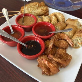 Baanthai Cuisine - Combination Appetizer plate with Sauces - Thai Near Me - Yuba City, California