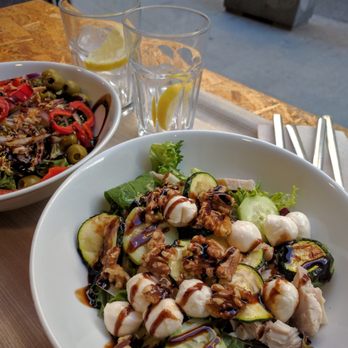 Zumm Salads - Salad Near Me - València, V