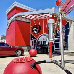 Tommy's Car Wash in Springdale AR