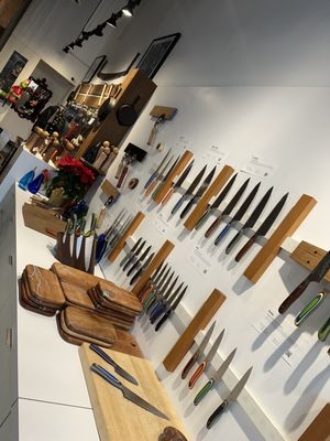 New West Knifeworks & MTN MAN Toy Shop by null