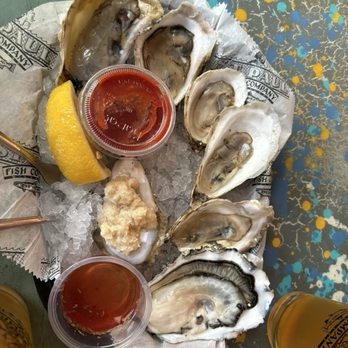 St Paul Fish Company - 1/2 dozen oysters - Seafood Near Me - Milwaukee, Wisconsin