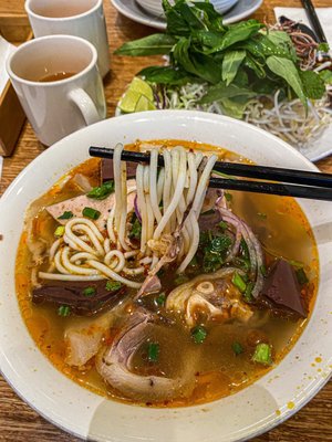 Tèo Bun Bo Hue by null