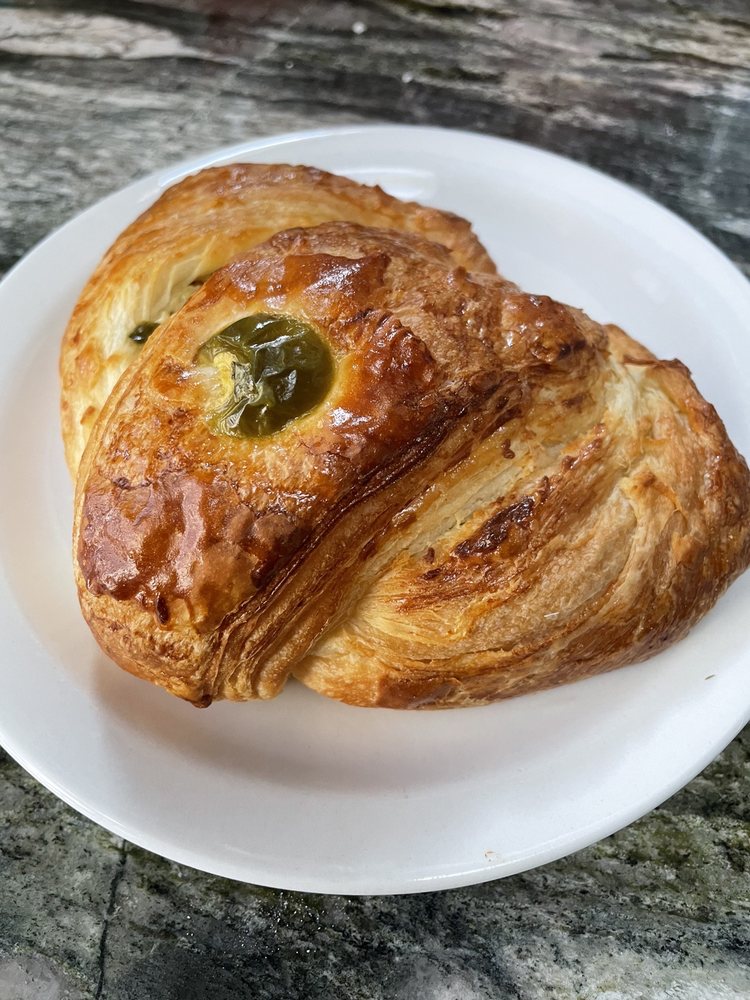 MARTINO’S BAKERY 585 Photos & 537 Reviews 335 N Victory Blvd